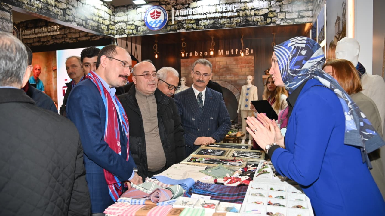 BÜYÜKŞEHİR’İN STANDINA YOĞUN İLGİ