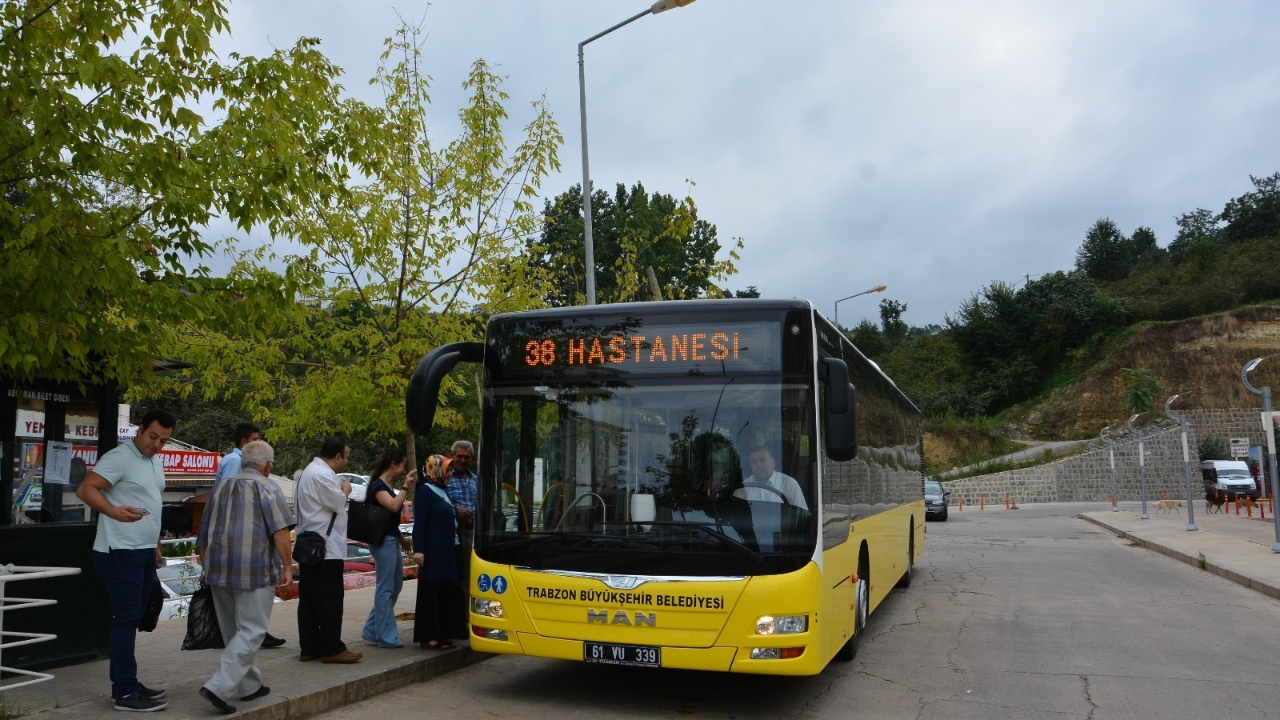 TOPLU TAŞIMA VE BÜYÜKŞEHİR OTOPARKLARI ÜCRETSİZ