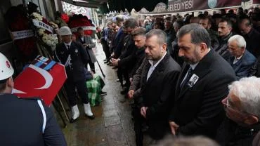 Atay Aktuğ son yolculuğuna uğurlandı