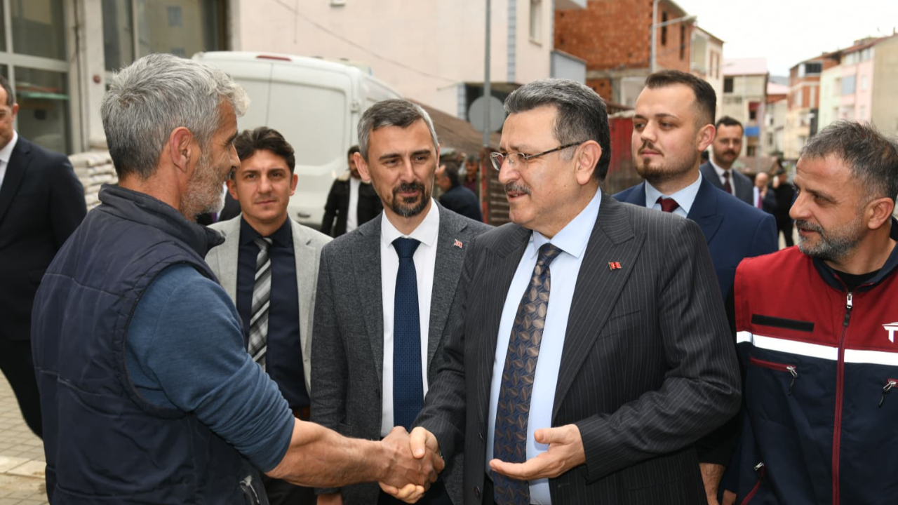 BAŞKAN GENÇ'TEN IŞIKLAR’A OTOBÜS VE ALTYAPI MÜJDESİ