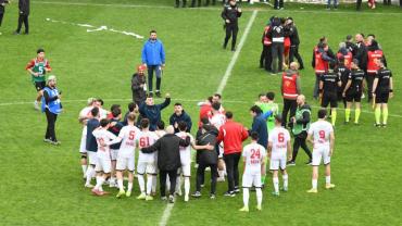 BAŞKAN GENÇ'TEN ŞAMPİYON SEBAT GENÇLİK’E TEBRİK