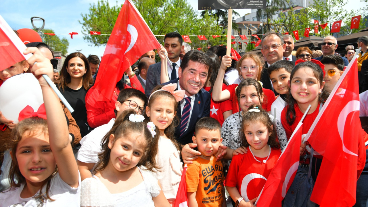 BAŞKAN KAYA, 23 NİSAN MESAJI YAYIMLADI