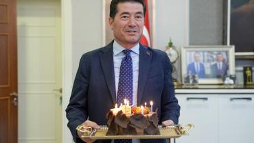 BAŞKAN KAYA’YA DOĞUM GÜNÜ SÜRPRİZİ