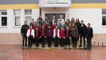 ‘BİR KİTAP, BİN UMUT’ KAMPANYASI İLE KIRSAL MAHALLELERDEKİ OKULLAR KİTAPLARLA BULUŞTU