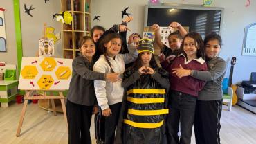 ÇİLEKLİ DÜŞLER KÖYÜ’NE İLGİ SÜRÜYOR