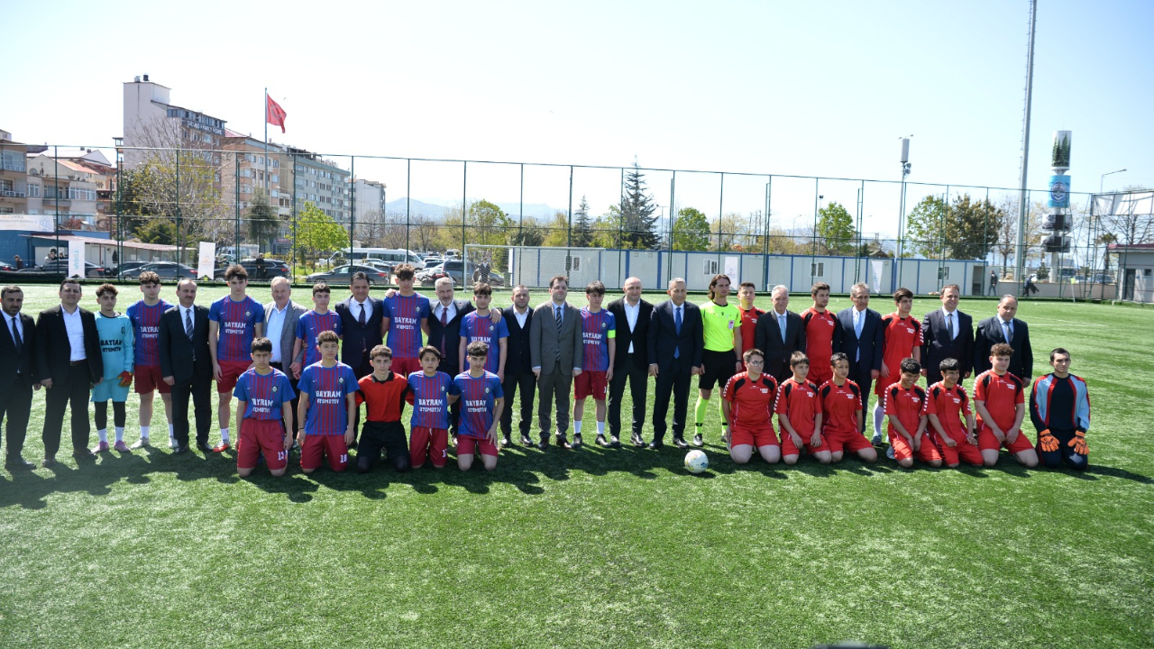 GENÇLİG LİSELER ARASI FUTBOL TURNUVASI BAŞLADI