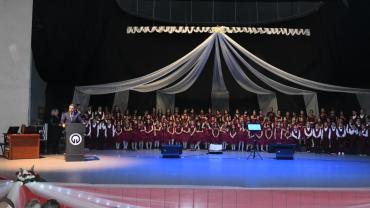 KOCA YÜREKLİ MİNİKLERE BAŞKAN GENÇ’TEN ALKIŞ