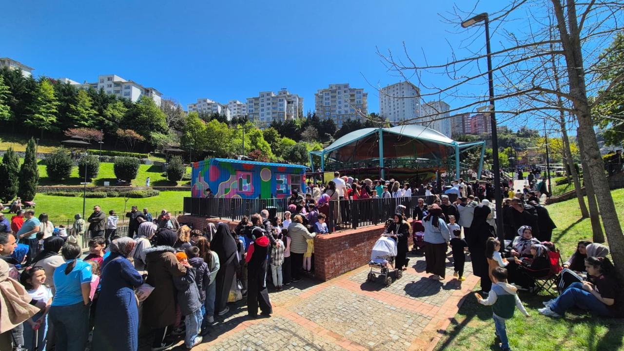 MACERA PARKI DOLDU TAŞTI