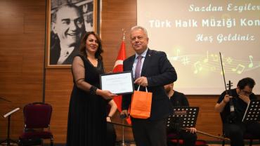 ORTAHİSAR'DA "SAZDAN EZGİLER" İLE TÜRKÜ ŞÖLENİ YAŞANDI