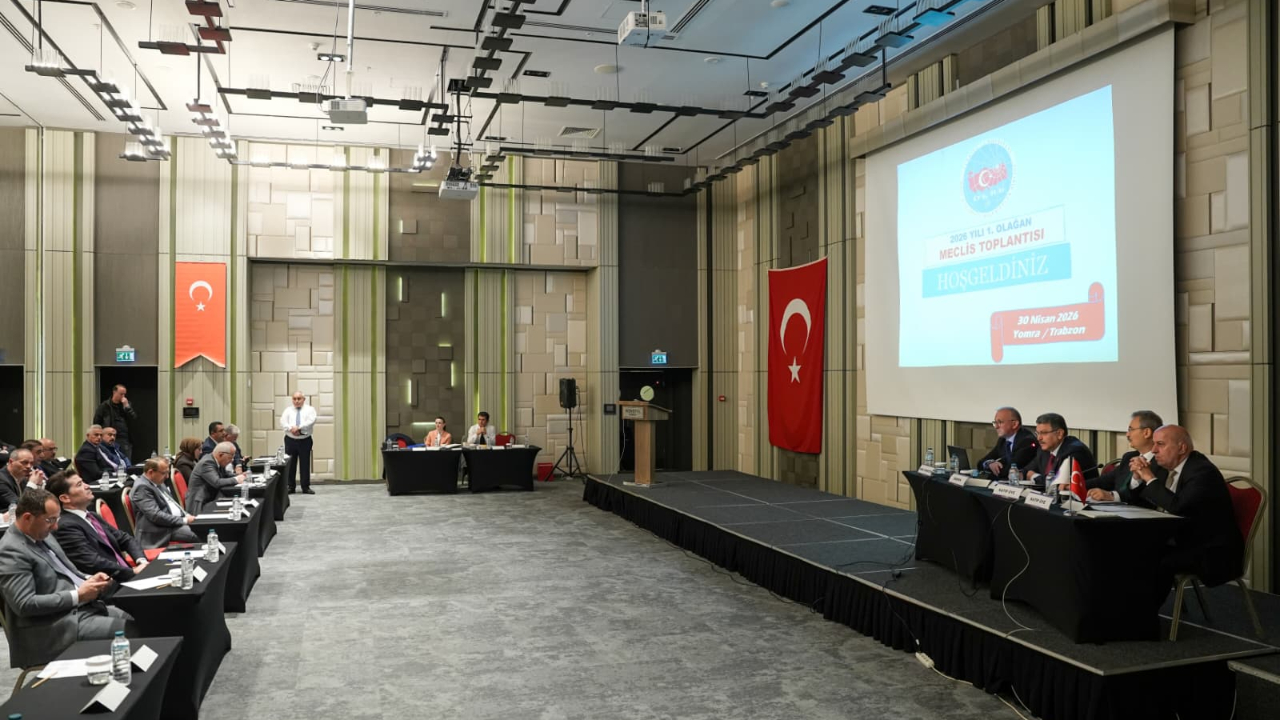 R, BELEDİYE BAŞKANLIĞI KİMLİĞİNE ZARAR VERİYOR