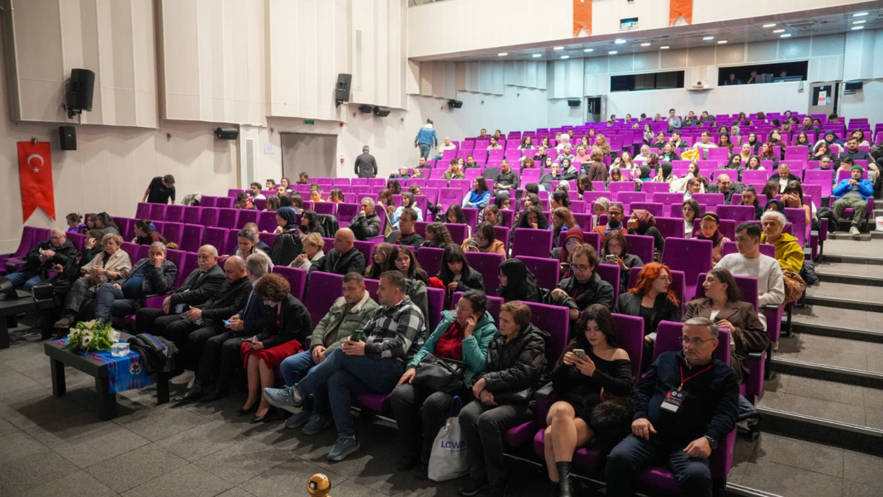 TİYATRO FESTİVALİ YOĞUN İLGİYLE DEVAM EDİYOR