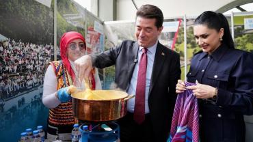 TRABZON GÜNLERİ’NDE BAŞKAN KAYA’YA YOĞUN İLGİ