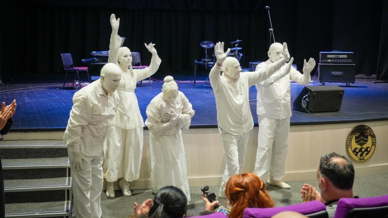 TRABZON’DA 5. ULUSLARARASI TİYATRO FESTİVALİ BAŞLADI