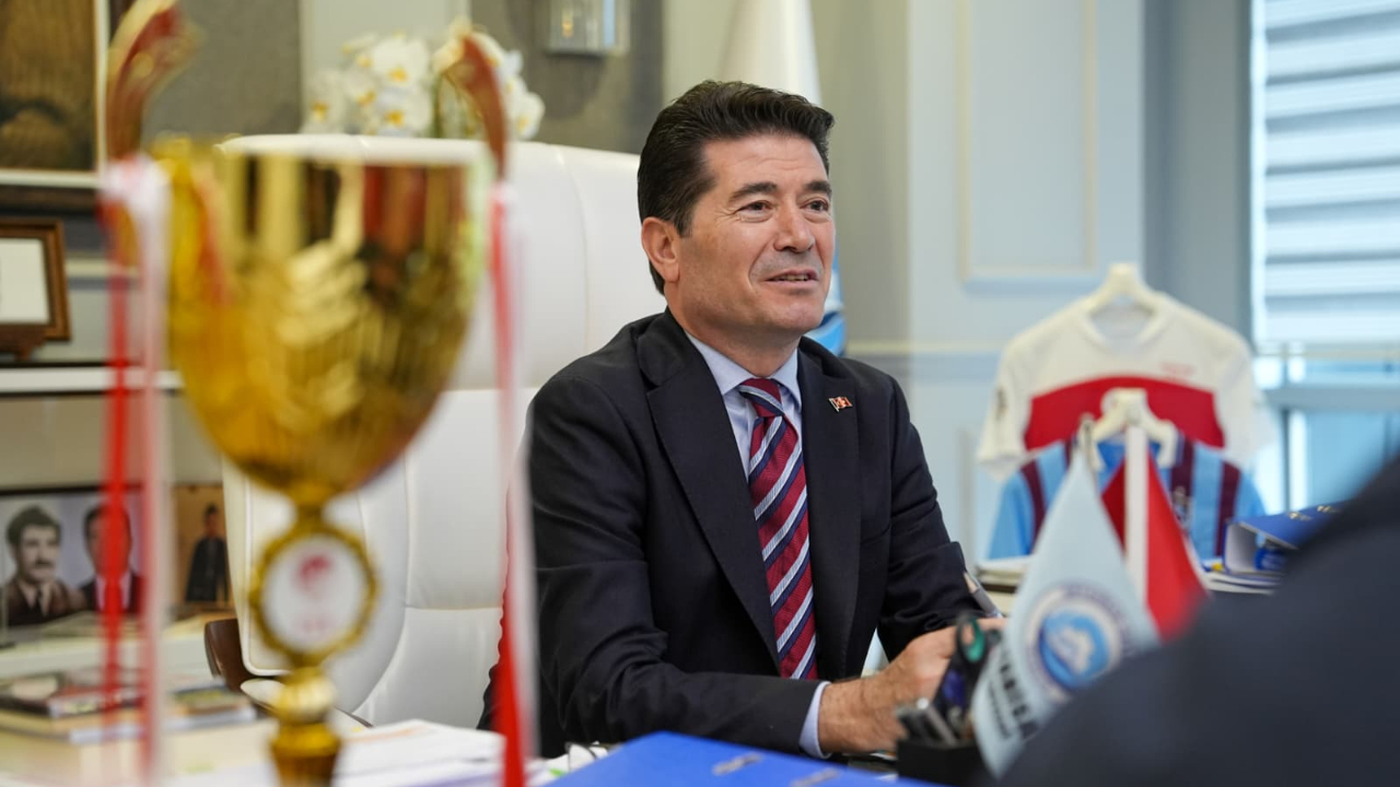 TÜRKİYE ŞAMPİYONU GENÇLER, BAŞKAN KAYA’YI ZİYARET ETTİ