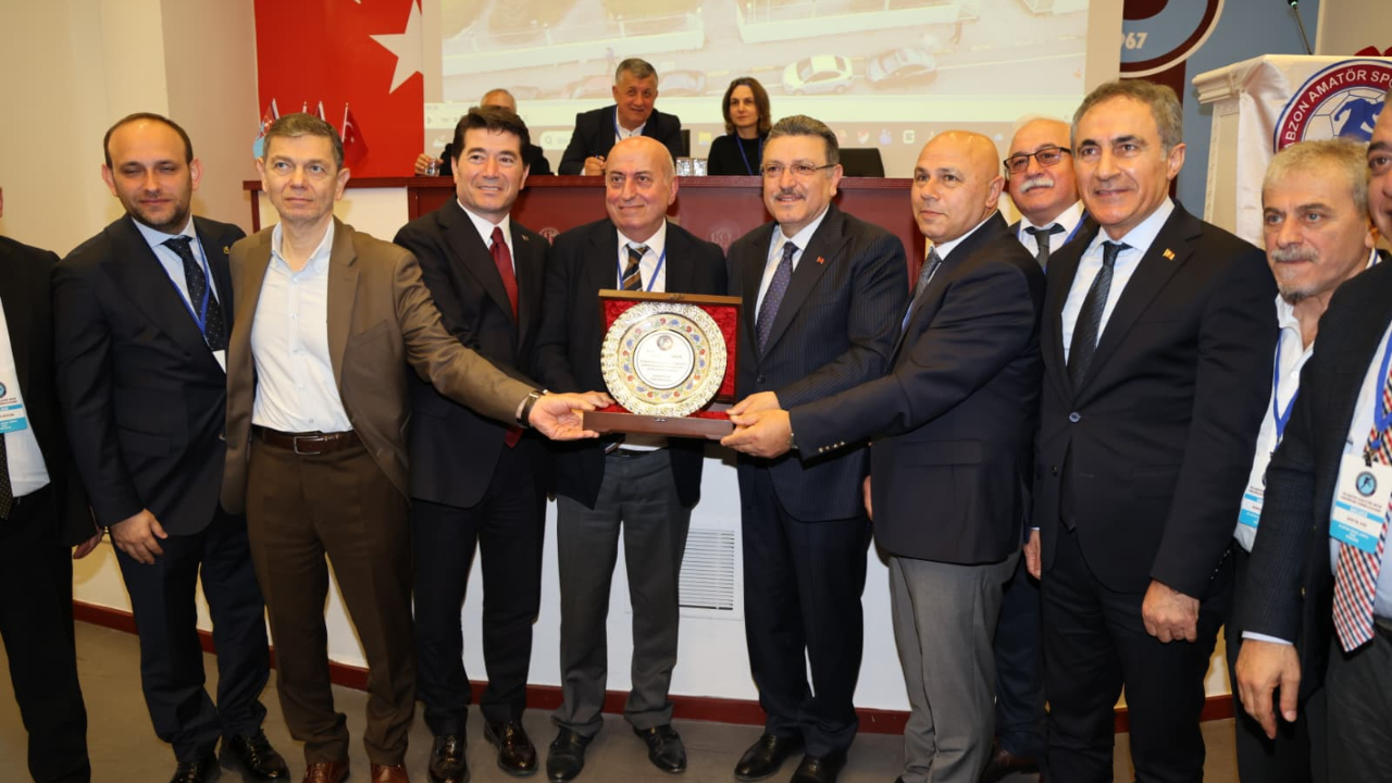 BAŞKAN GENÇ: “SPOR ALTYAPISI GÜÇLÜ BİR ŞEHİRSEK BUNU AMATÖRE BORÇLUYUZ”