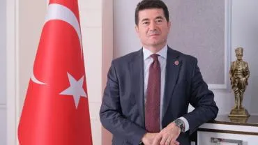 BAŞKAN KAYA, 1 MAYIS EMEK VE DAYANIŞMA GÜNÜ'NÜ KUTLADI