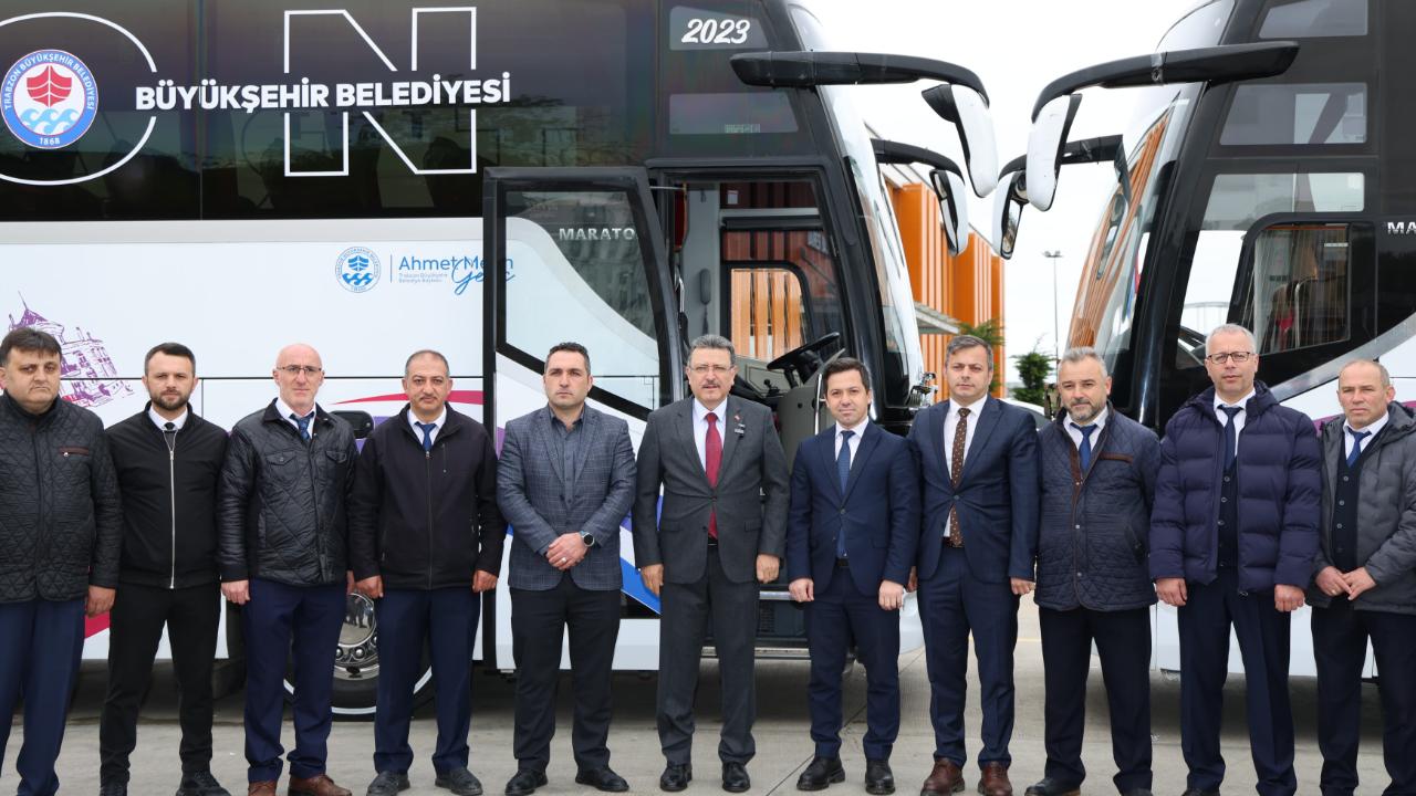 BÜYÜKŞEHİR'İN SOSYAL HİZMET FİLOSUNA 12 YENİ OTOBÜS DAHİL EDİLDİ